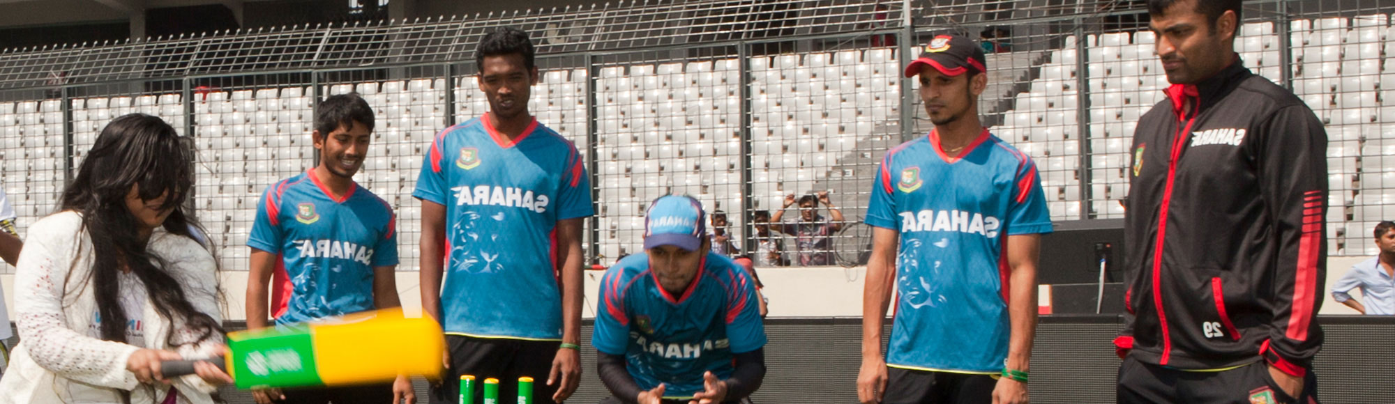 Cricket heroes Think Wise about HIV